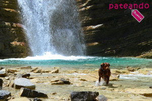 Badina en la cascada d´os Lucas